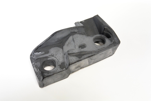 RUBBER, SPACER RIGHT